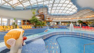7 indoor pools, 2 outdoor pools, lifeguards on site