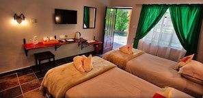 Classic Double or Twin Room | 1 bedroom, individually decorated, individually furnished, bed sheets - Island Safari Lodge (Maun)