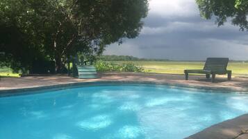 2 outdoor pools, sun loungers