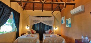 Chambre classique double | 1 chambre, décor unique, ameublement unique, literie fournie