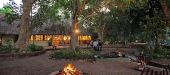 Island Safari Lodge