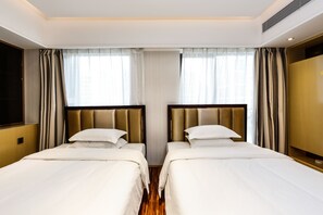 Premium bedding, minibar, in-room safe, desk