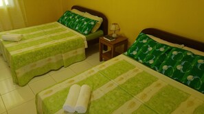 Quarto família | Cofres nos quartos, escrivaninha, Wi-Fi de cortesia, roupa de cama