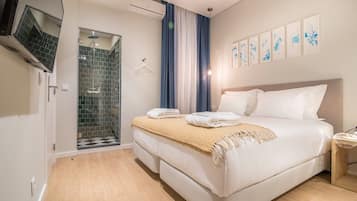 Douche, douche cascade, articles de toilette (gratuits)
