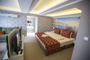 로열룸, 바다 전망 | 미니바, 객실 내 금고, 책상, 방음 설비