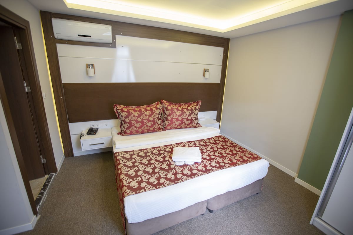 Minibar, coffres-forts dans les chambres, bureau, chambres insonorisées