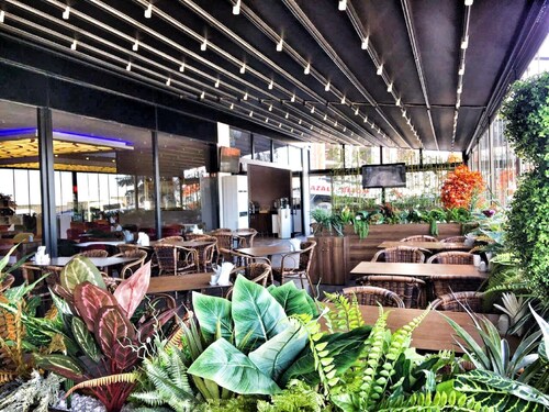 Royal Life Exclusive