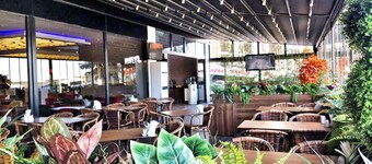 Royal Life Exclusive