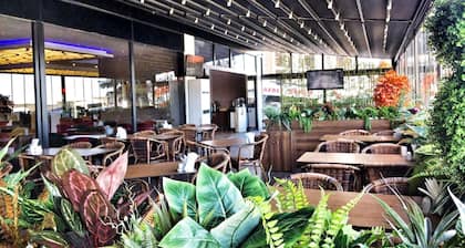 Royal Life Exclusive