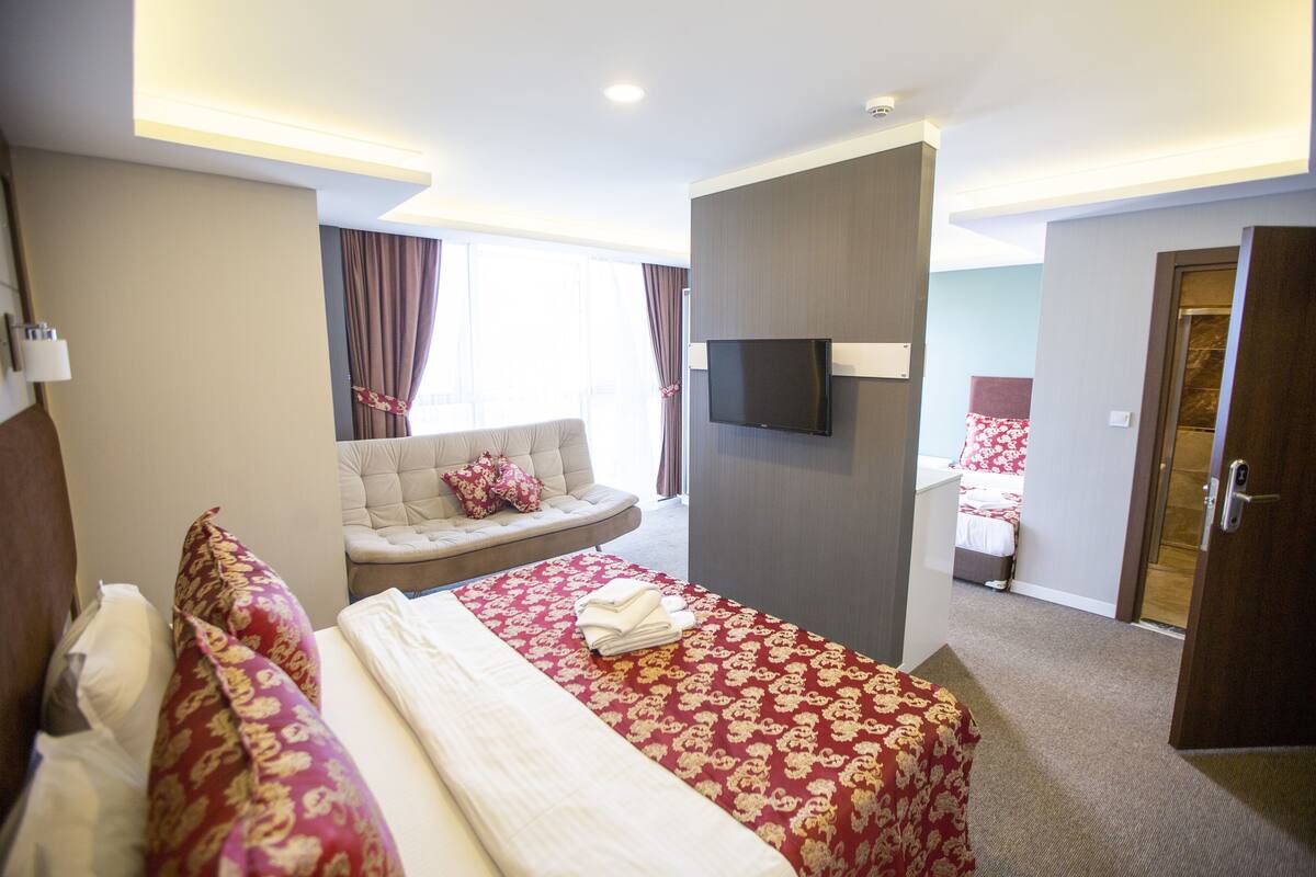 Minibar, coffres-forts dans les chambres, bureau, chambres insonorisées