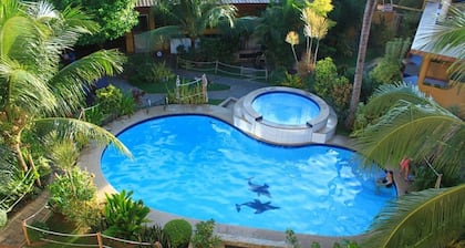 Lost Horizon Beach Dive Resort