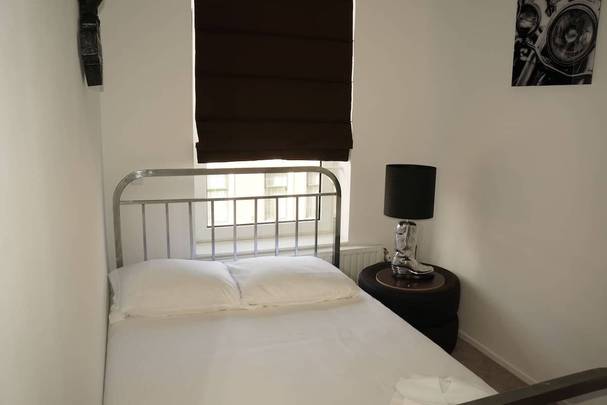 Habitación individual (Sander) | Caja fuerte y wifi gratis