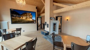 Business centre - Alpen Select Lodge for 16-24 People (Mittelberg)