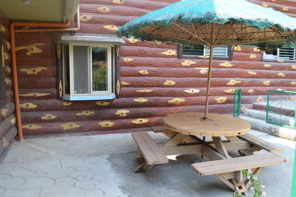 Cabin Room, 10 Bunk Beds (includes Paradise Ranch Tour w/ swimming)