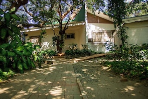 Property grounds - Lisland Rainforest Resort (Urdaneta City)