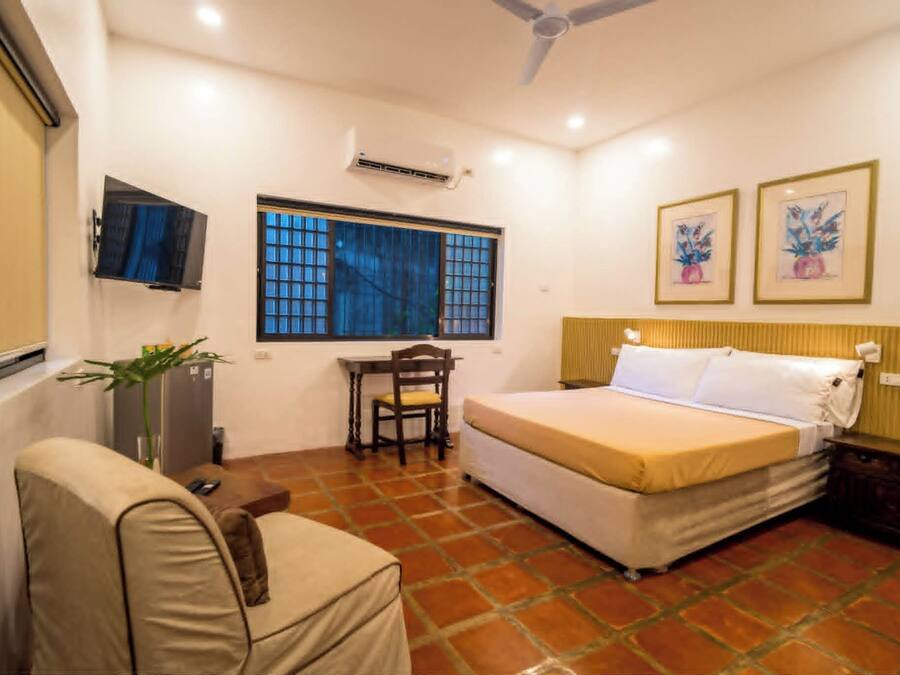 Deluxe Room | In-room safe, desk, laptop workspace, WiFi (free)