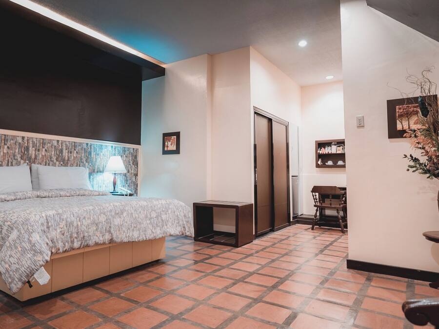2 Suite Rooms | Caja fuerte, escritorio, espacio para trabajar con un portátil