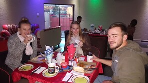 Food court - Miraton Guest Lodge (Johannesburg)