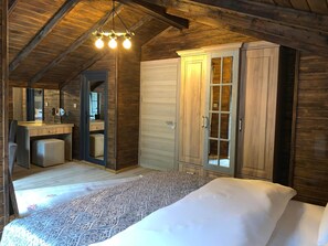 In-room safe, desk, soundproofing, iron/ironing board - Goblec Hotel (Çaykara)