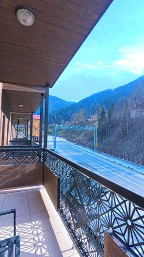 Comfort Room | Balcony view - Goblec Hotel (Çaykara)