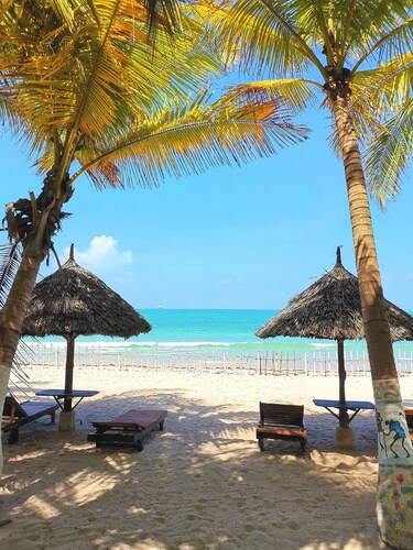 Sunrise Beach Resort