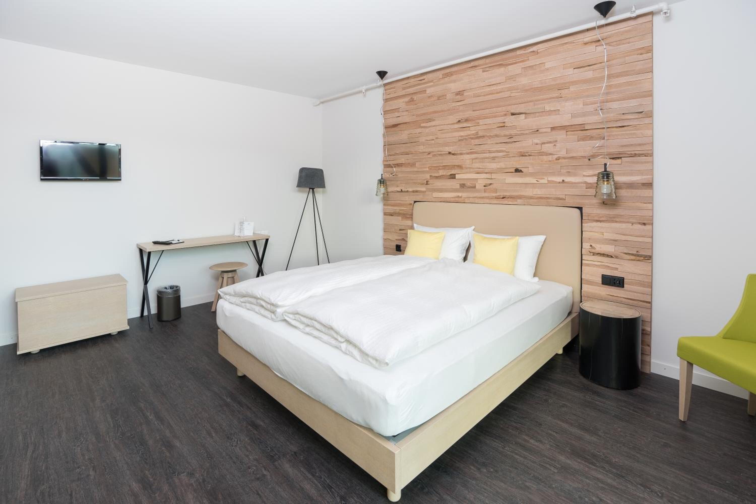 premium bedding, in-room safe, desk, blackout curtains