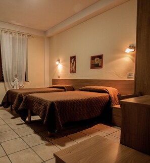 Desk, rollaway beds, free WiFi