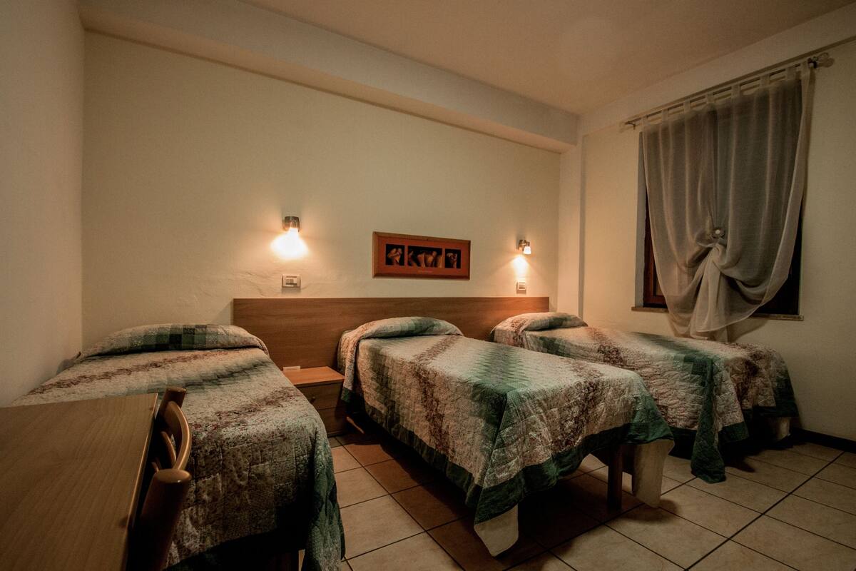 Desk, rollaway beds, free WiFi