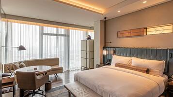 Fairmont Gold, Club Lounge Access | Premium bedding, pillowtop beds, minibar, in-room safe