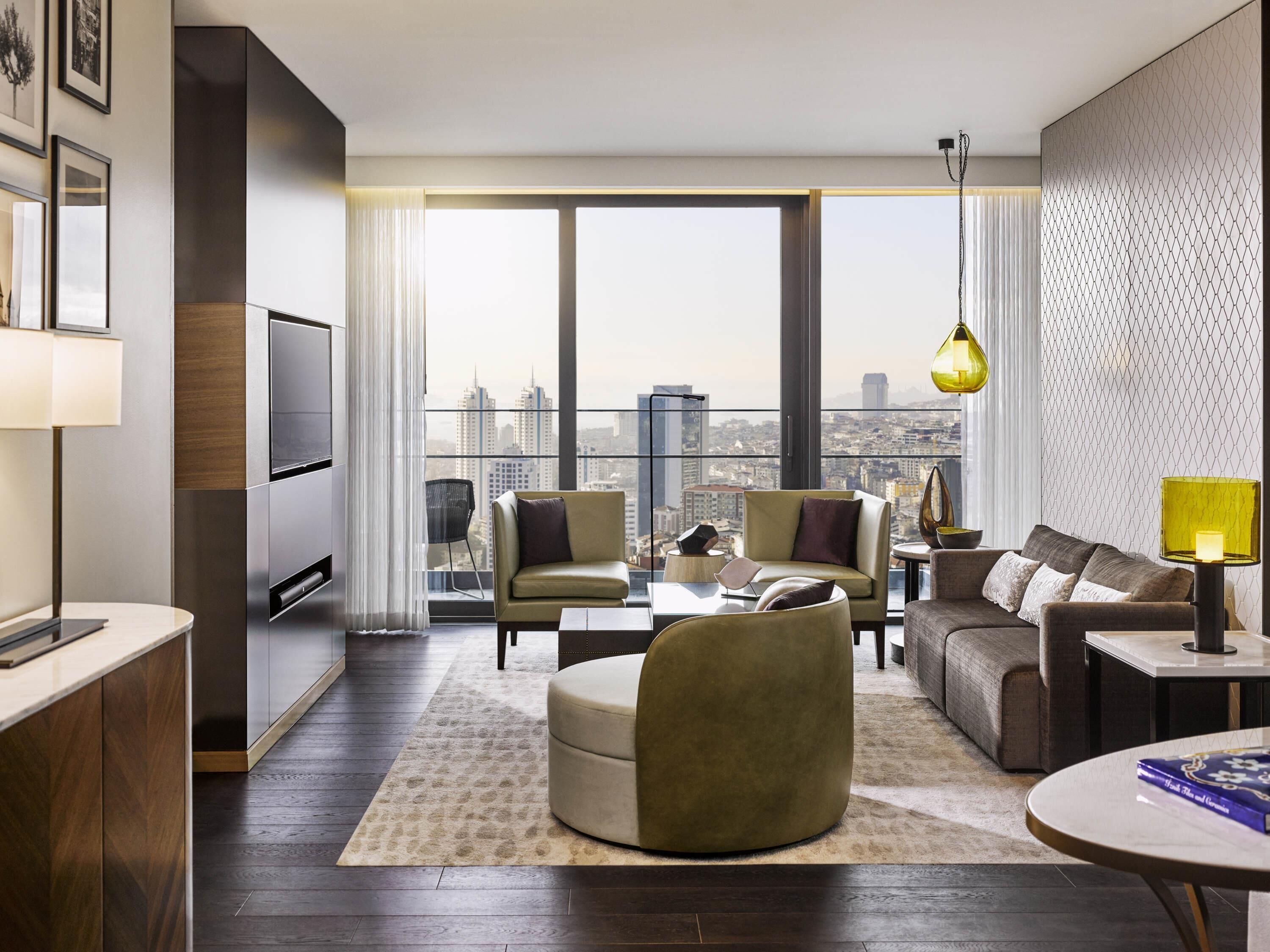 Premium bedding, pillowtop beds, minibar, in-room safe