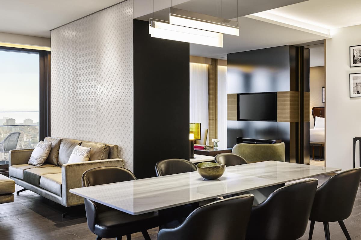 Suite Prestigio, 1 cama matrimonial, Terraza (Fairmont) | Ropa de cama de alta calidad, camas con pillow-top y minibar