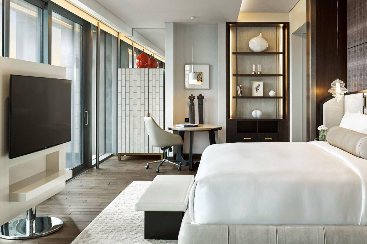 Premium bedding, pillow-top beds, minibar, in-room safe