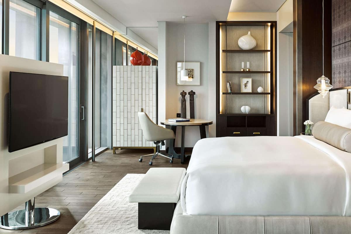 Fairmont, Suite | Premium bedding, pillow-top beds, minibar, in-room safe