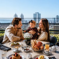 3 restaurantes: opção de café da manhã, almoço e jantar