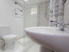 Studio, eigenes Bad (Studio - Sleeps 2 people) | Badezimmer