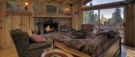 House, 3 Bedrooms | Living area | Flat-screen TV, fireplace, DVD player