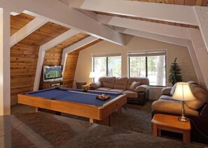 House, 3 Bedrooms | Billiards