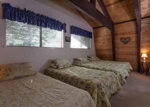 House, 3 Bedrooms | 3 bedrooms, free WiFi - Butterfield Agate Bay Rental by RedAwning (Carnelian Bay)