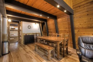 Casa, 3 habitaciones | Servicio a la habitación