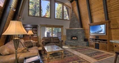 Pezzola Luxury Rental 3 Bedroom Home by RedAwning