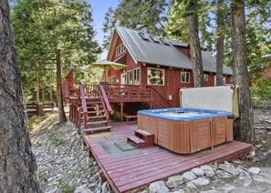 House, 4 Bedrooms | Spa | Hot tub
