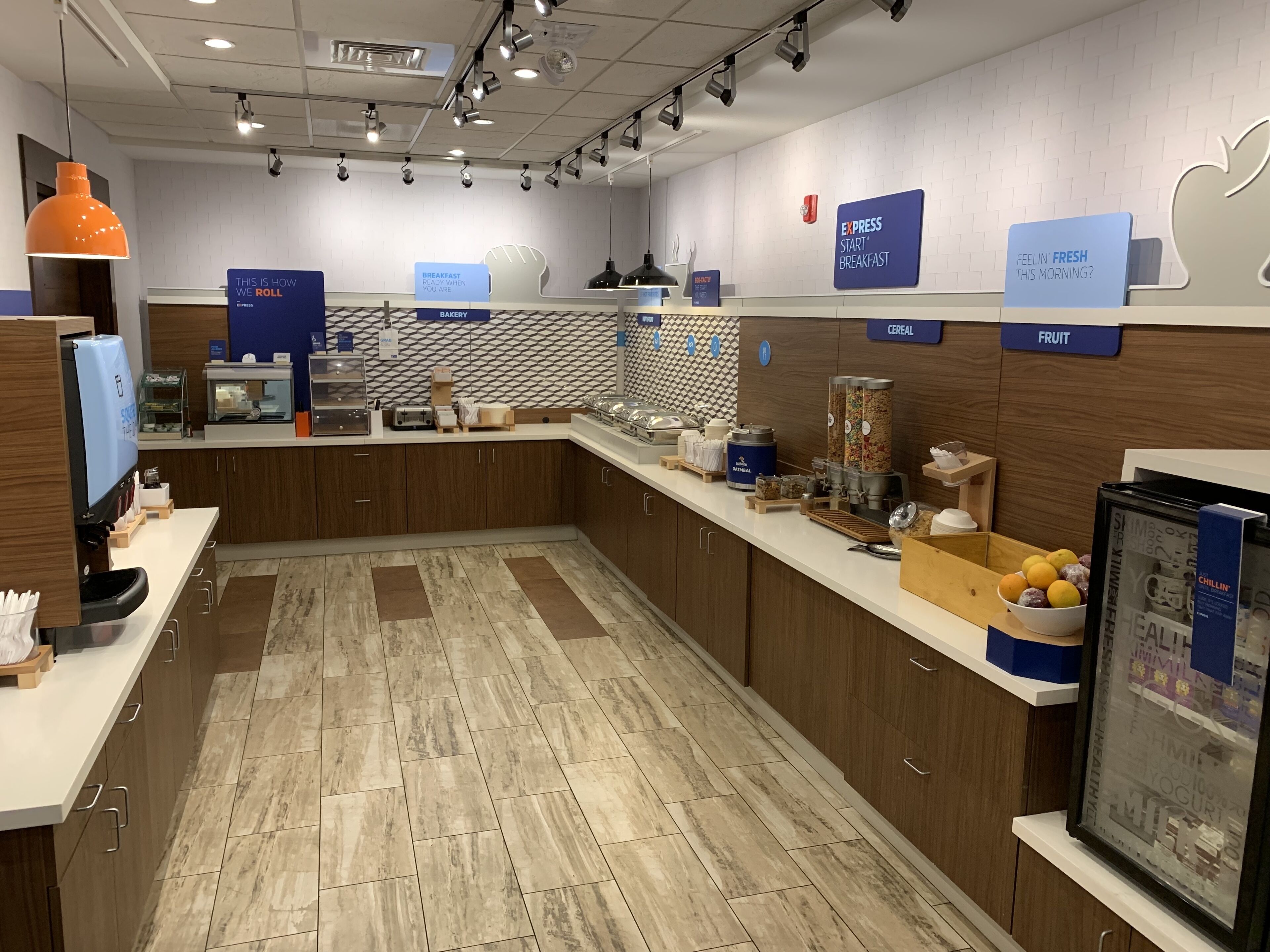 Free daily continental breakfast