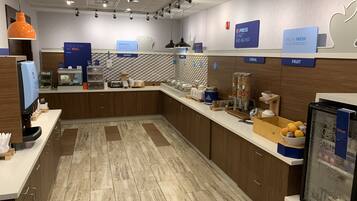 Free daily continental breakfast