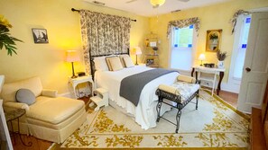 Habitación individual estándar | Ropa de cama de alta calidad y colchones con acolchado adicional