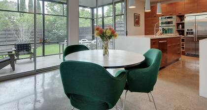 Modernly Designed Austin Home by RedAwning