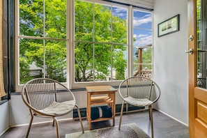 Executive Room, 1 King Bed, Terrace | Premium bedding, down comforters, pillowtop beds, iron/ironing board - Cloudside Hotel (Nelson)