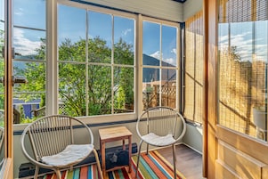 Deluxe Suite, 1 King Bed, Terrace | Mountain view