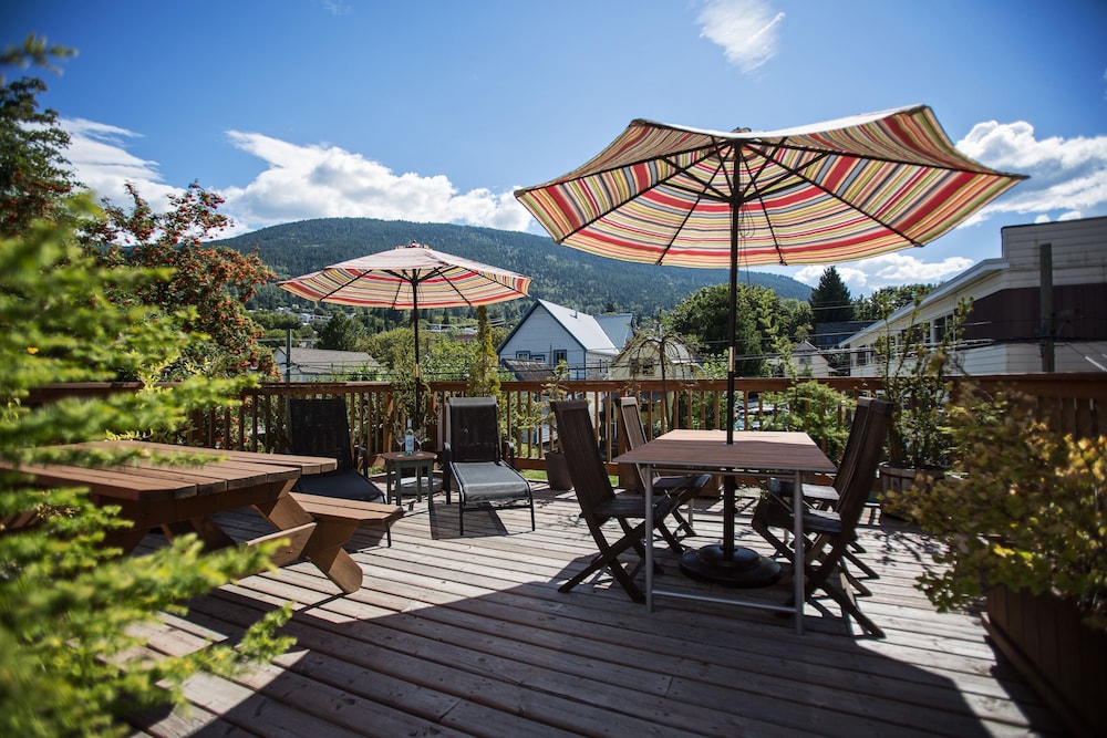 Cloudside Hotel by null