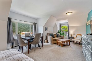 Panoramic Apartment, 2 Bedrooms, Kitchen, Lake View | Living area - Cloudside Hotel (Nelson)