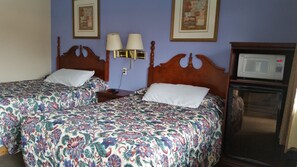 Standard Room, 2 Full Beds | 免费 WiFi、床单